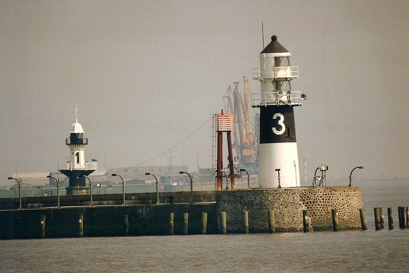 Datei:1991-Mole 1 + 3.jpg